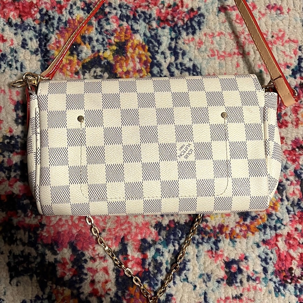Crossbody purse